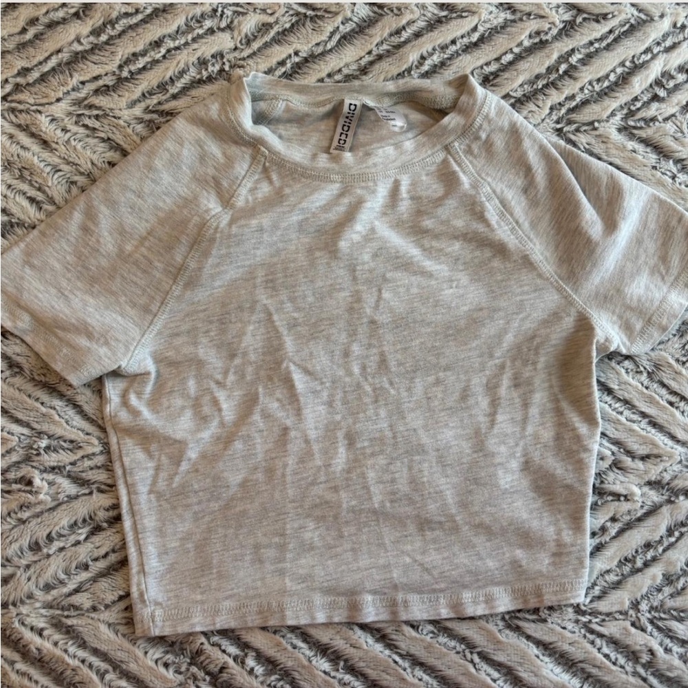 H&M heather gray crop top